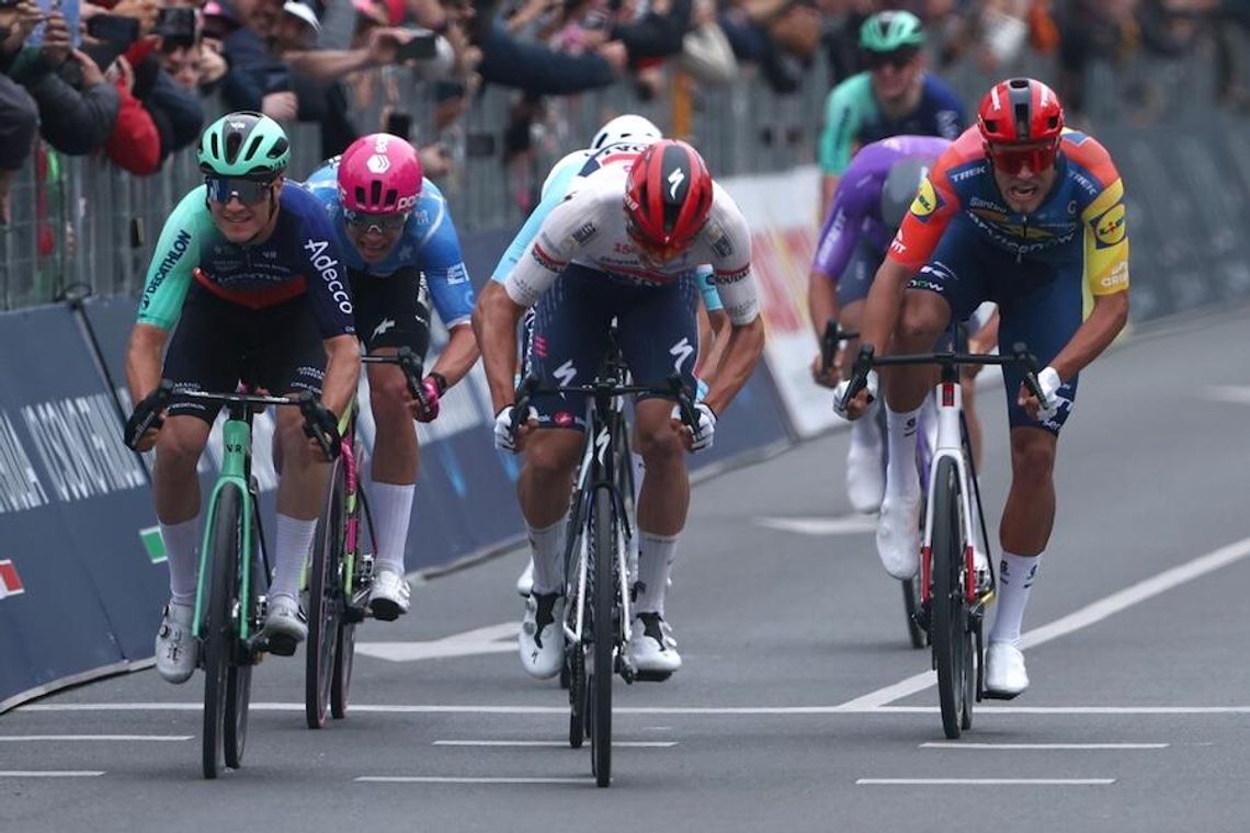 Giro d'Italia - Adam Yates rezygnuje z wyścigu po sobotniej kraksie