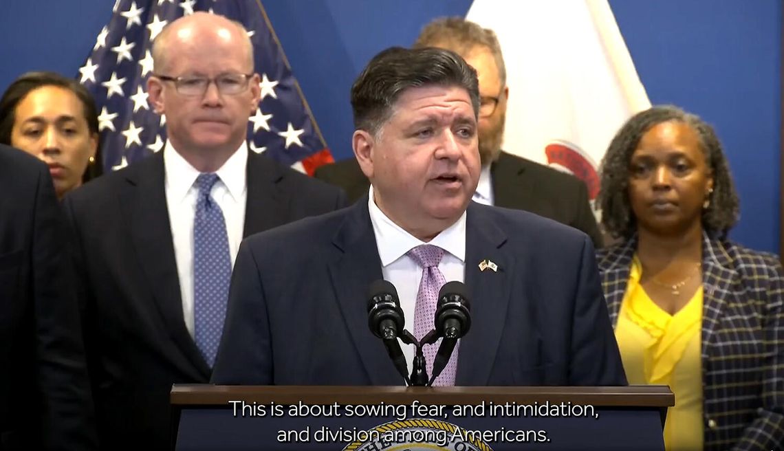 Gubernator: administracja prezydenta Trumpa chce wysłać 100 żołnierzy do Illinois (WIDEO)