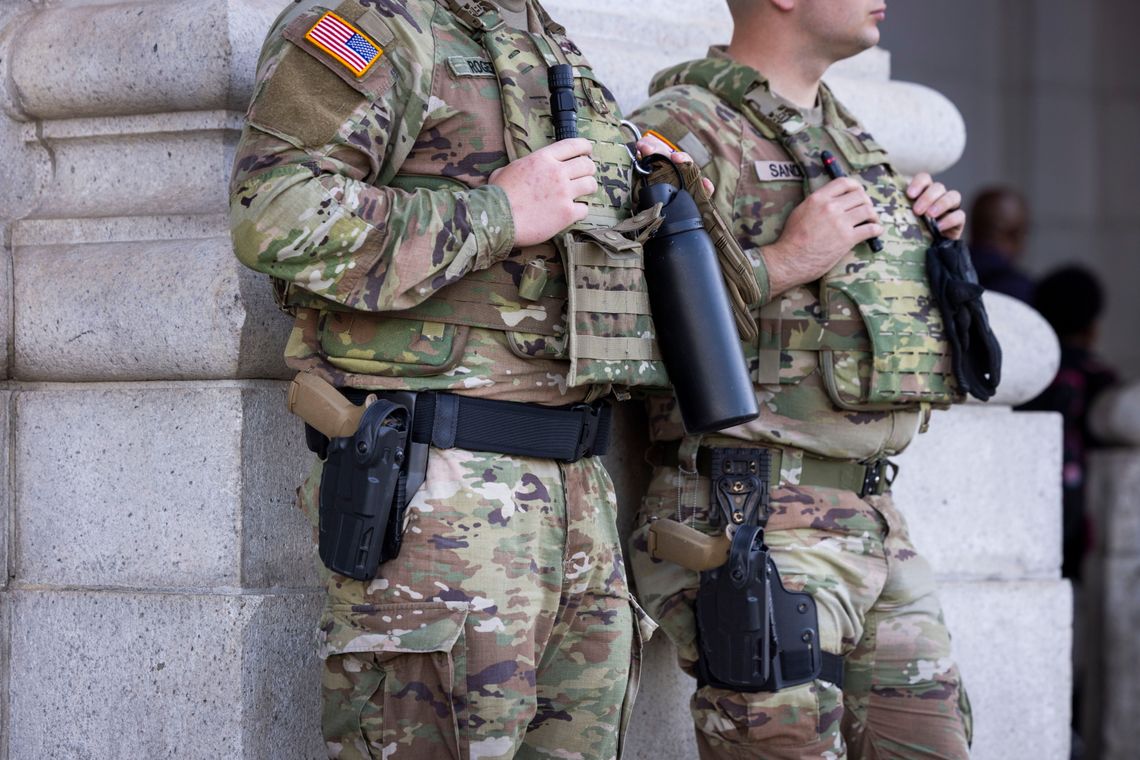 Gwardia Narodowa Teksasu przybyła w rejon Chicago