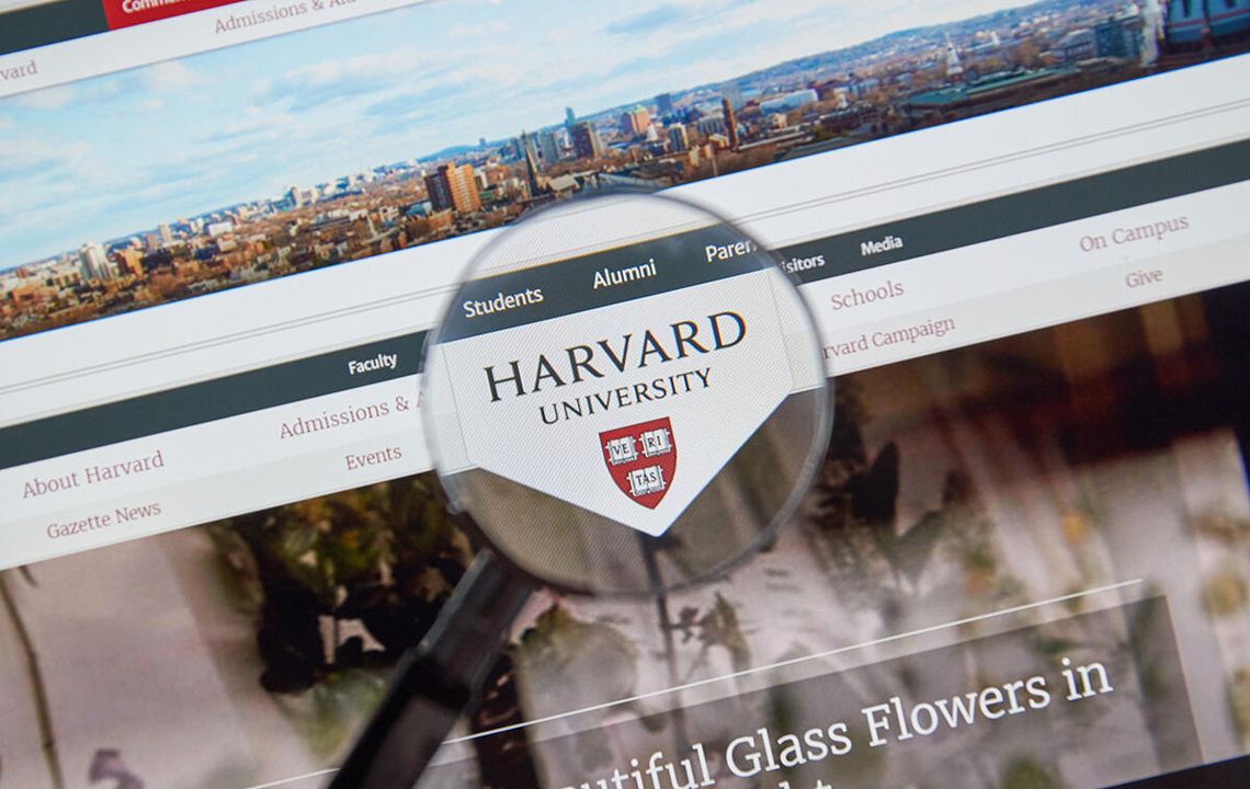 Harvard odpiera ataki federalne broniąc swojej niezależności