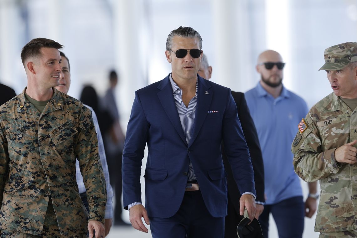 Hegseth: doniesienia o warunkach na lotniskowcu Abraham Lincoln niezgodne z rzeczywistością Hegseth: doniesienia o warunkach na lotniskowcu Abraham Lincoln niezgodne z rzeczywistością