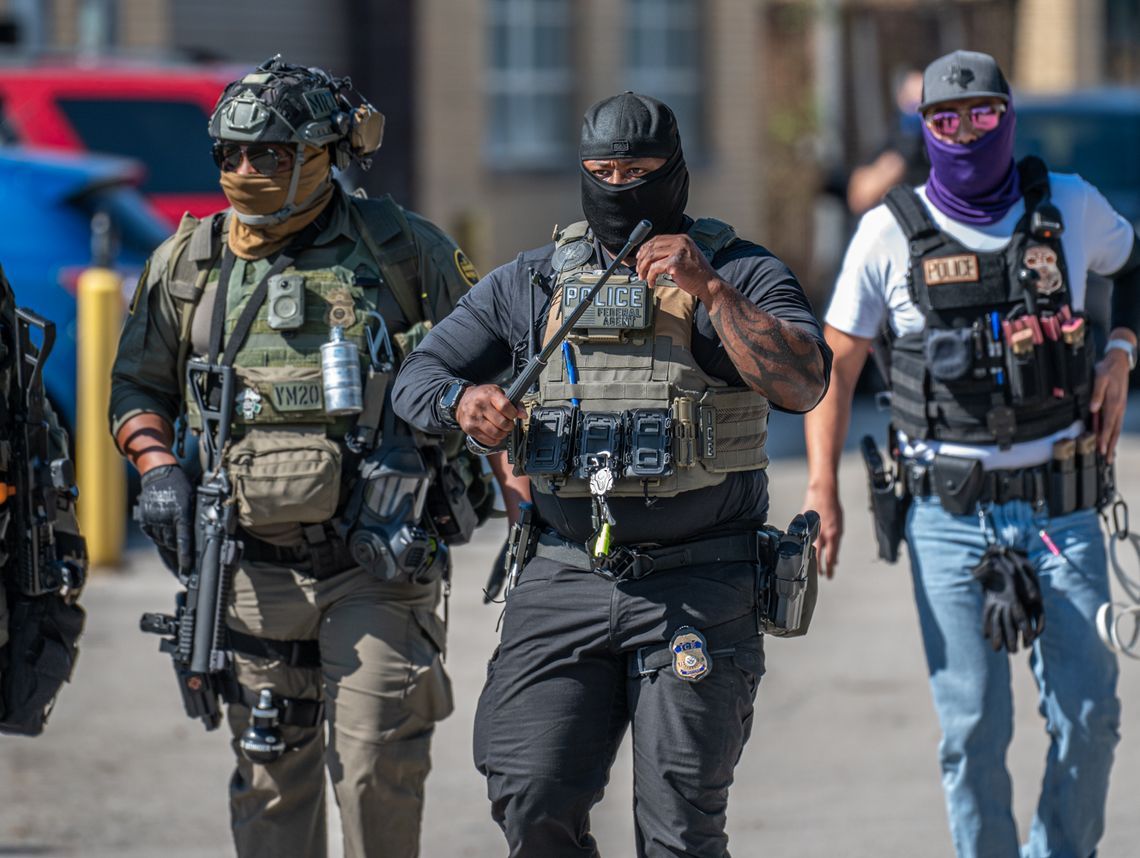 ICE w rejonie szkół w zamożnych dzielnicach Chicago ICE w rejonie szkół w zamożnych dzielnicach Chicago