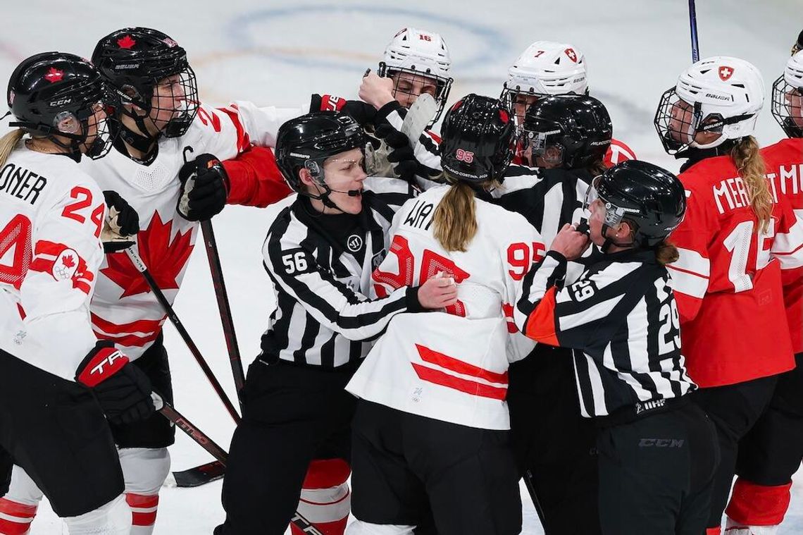 Igrzyska 2026: hokej na lodzie - gładkie zwycięstwa faworytek z USA i Kanady