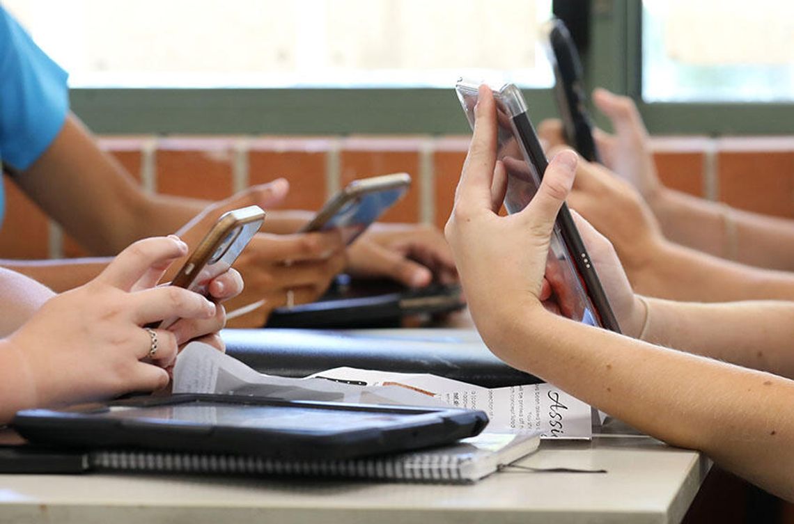 Illinois zakaże używania telefonów komórkowych podczas lekcji