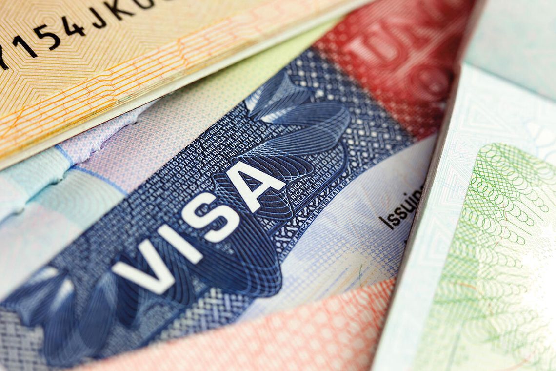 Imigracja: sądy hamują, administracja zaostrza Imigracja: sądy hamują, administracja zaostrza