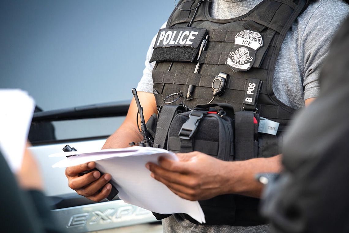 Imigranci zatrzymywani przez ICE po wyjściu z sądu – kontrowersje wokół nowych praktyk deportacyjnych