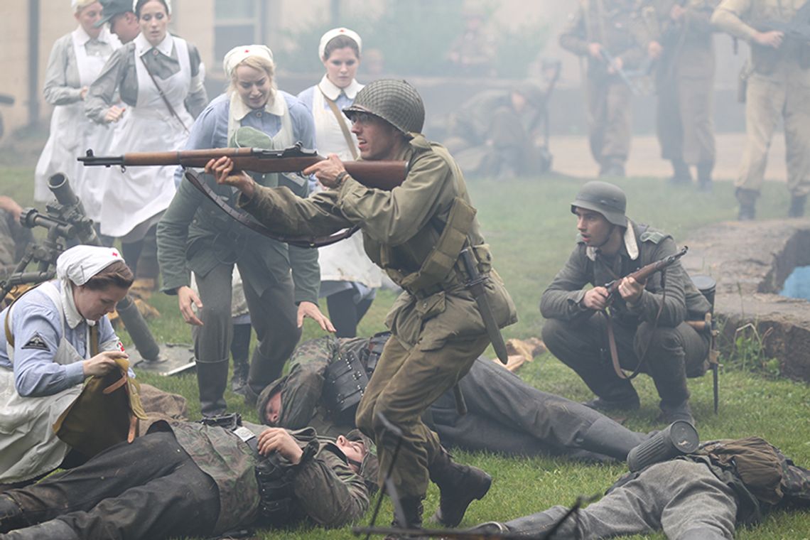 Inscenizacja historyczna bitwy o zamek Itter (ZOBACZ ZDJĘCIA)