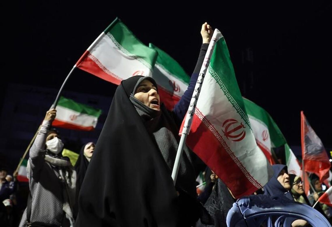 Iran. Główny negocjator: nie będzie porozumienia z USA, dopóki prawa Irańczyków nie będą chronione Iran. Główny negocjator: nie będzie porozumienia z USA, dopóki prawa Irańczyków nie będą chronione