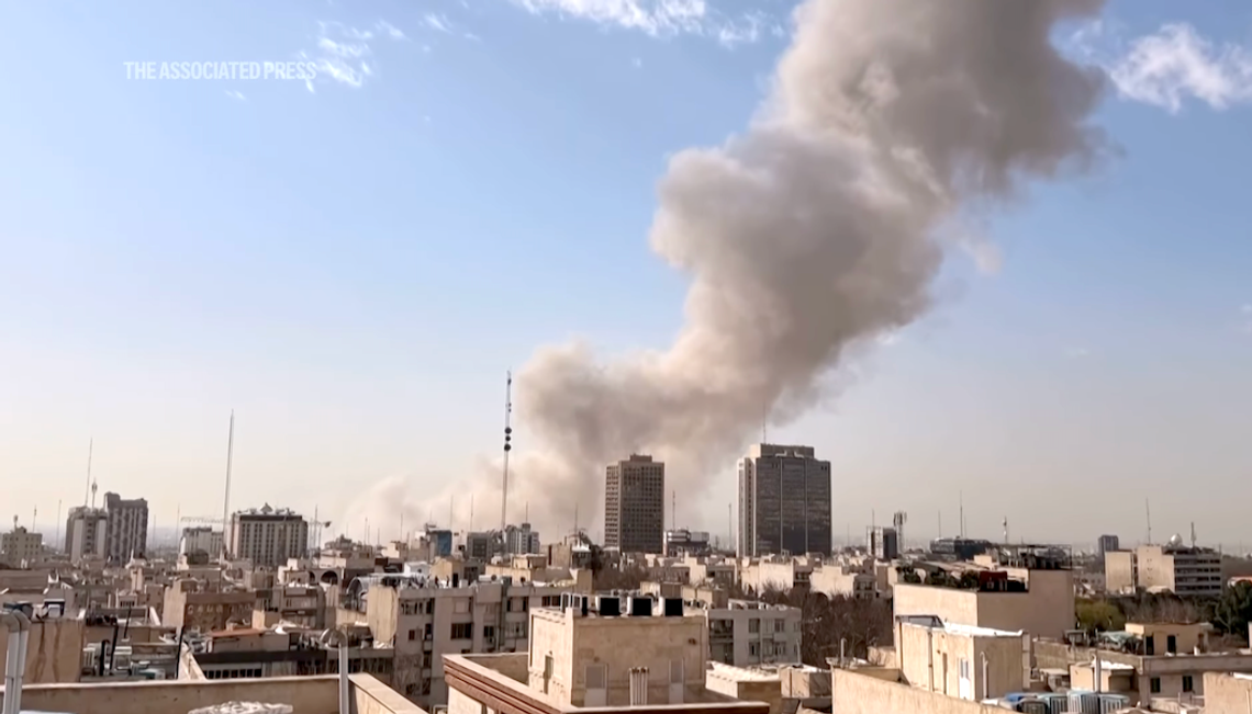 Izrael i USA zaatakowały Iran, Teheran odpowiedział atakami na państwa w regionie