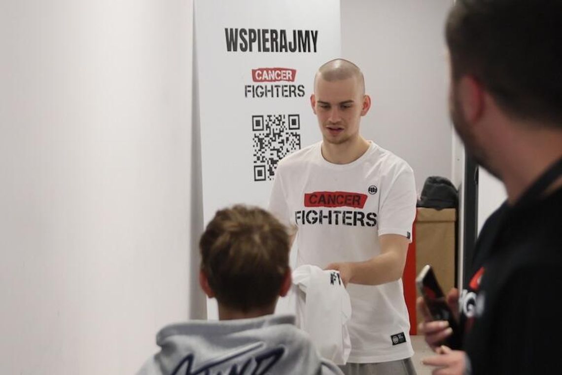 Jak charytatywny stream Łatwoganga zgromadził miliony na koncie i przed ekranami