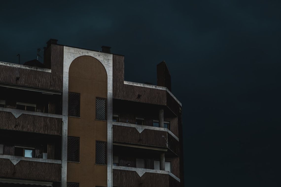 Jak krajowy system e-faktur wpływa na efektywność księgowości?