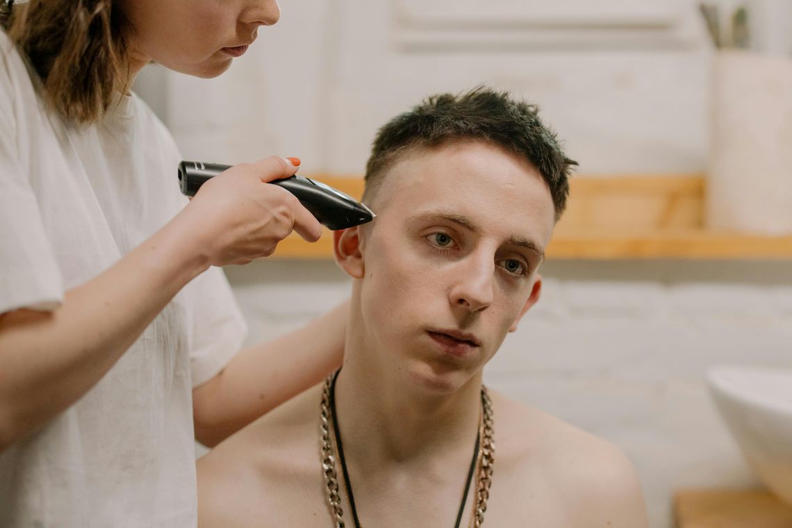 Jak zadbać o schludny i nienaganny wygląd za pomocą trymera do włosów? Jak zadbać o schludny i nienaganny wygląd za pomocą trymera do włosów?