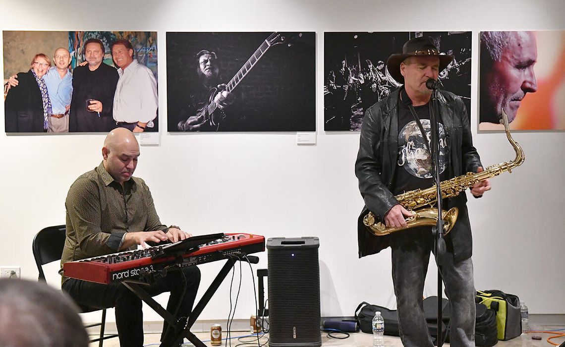 „Jazz w obiektywach polonijnych fotografików”: 25 lat polonijnej tradycji jazzowej w Chicago „Jazz w obiektywach polonijnych fotografików”: 25 lat polonijnej tradycji jazzowej w Chicago