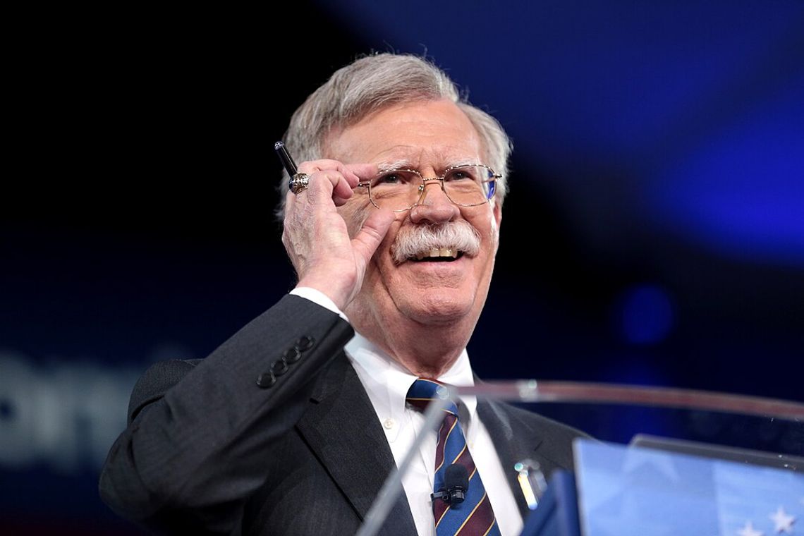 John Bolton oskarżony o nielegalne udostępnianie informacji niejawnych