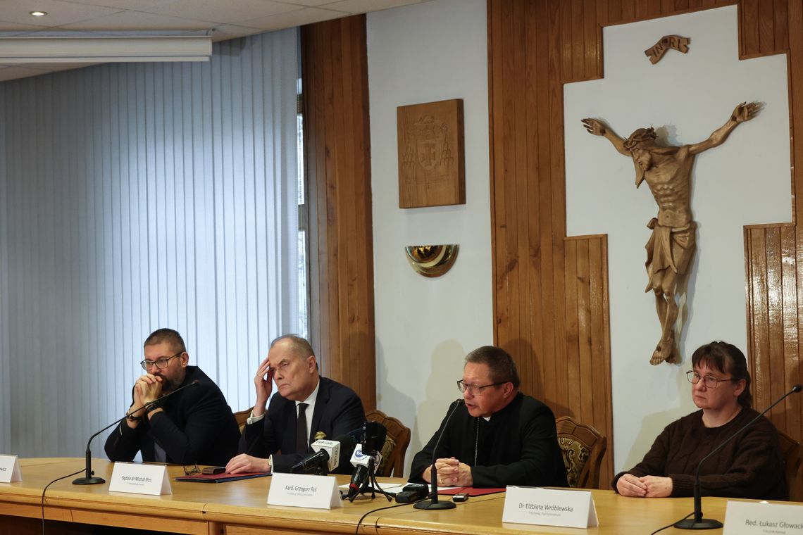 Kard. Grzegorz Ryś powołał komisję ds. badania nadużyć seksualnych w archidiecezji łódzkiej Kard. Grzegorz Ryś powołał komisję ds. badania nadużyć seksualnych w archidiecezji łódzkiej