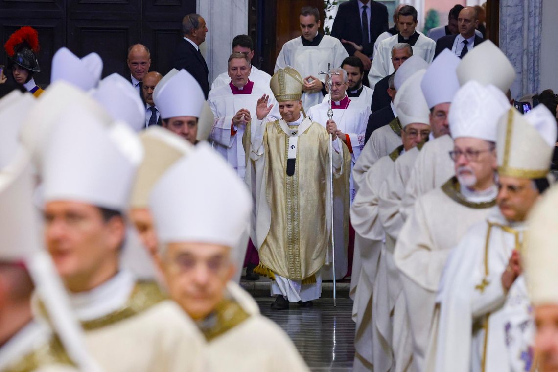 Kardynał Parolin po krytyce ze strony Trumpa: papież podąża swoją drogą