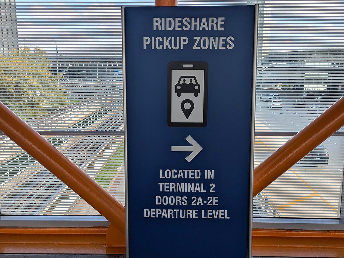 Kierowcy firm przewozowych w rejonie lotnisk na celowniku ICE