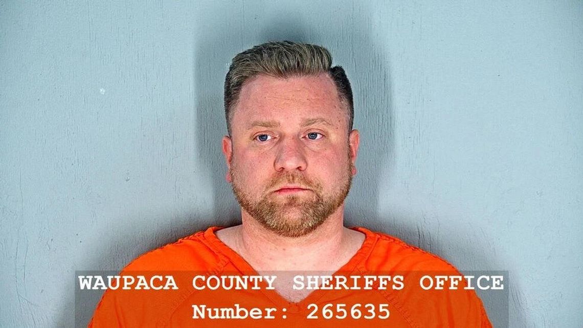 Ksiądz z Wisconsin umówił się na seks z 14-latką Ksiądz z Wisconsin umówił się na seks z 14-latką