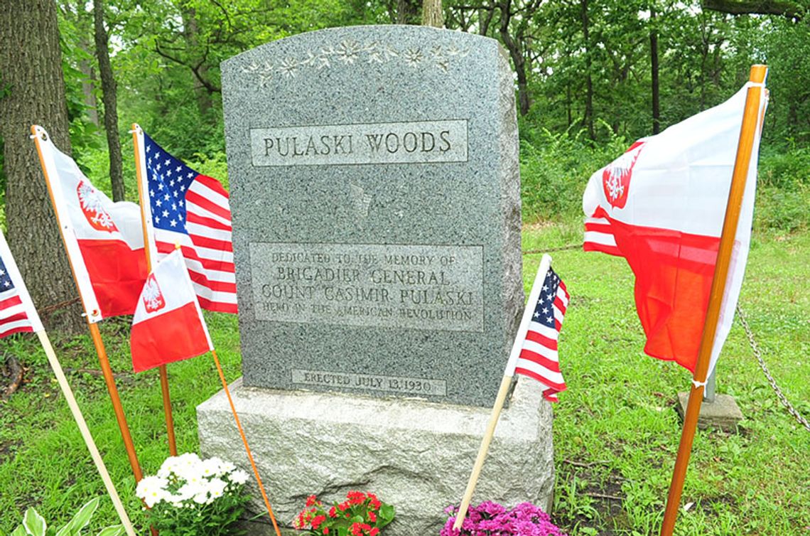 Kto zbudował monument gen. Pułaskiego? Pomóż rozwiązać historyczną zagadkę