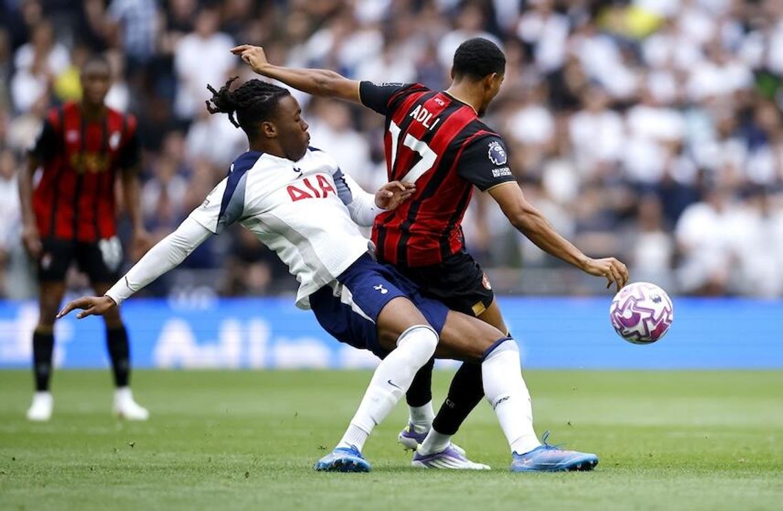 Liga angielska - porażka Tottenhamu, Chelsea liderem przynajmniej do niedzieli Liga angielska - porażka Tottenhamu, Chelsea liderem przynajmniej do niedzieli