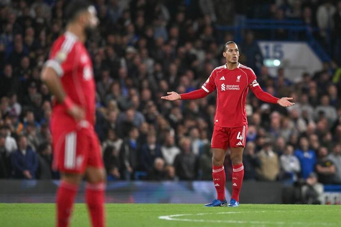 Liga angielska - zła seria Liverpoolu, Arsenal liderem