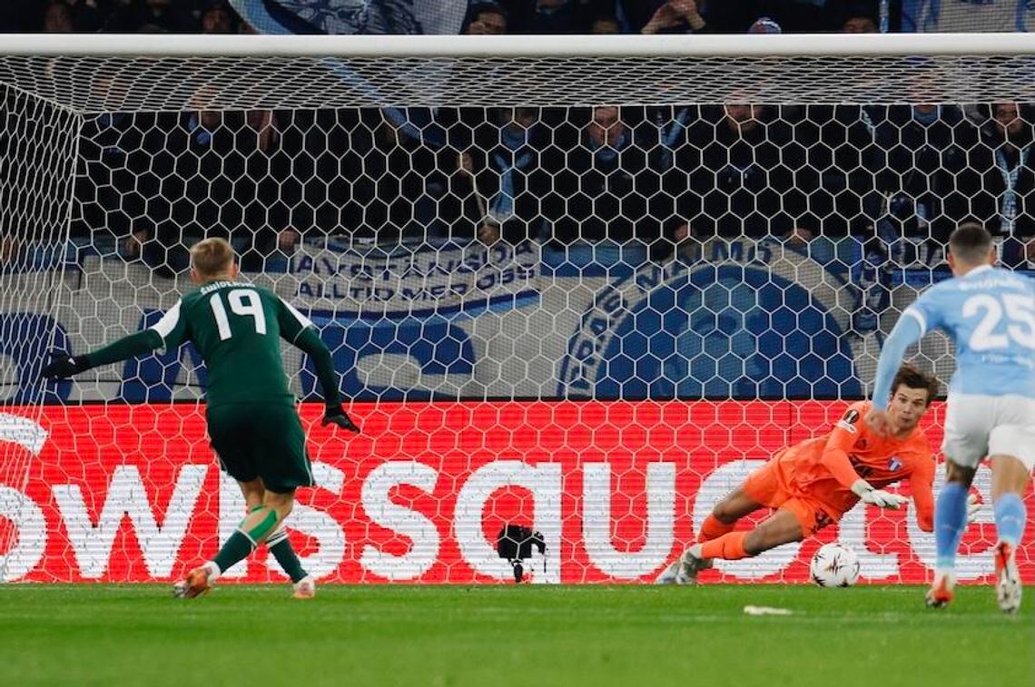 Liga Europy - zmarnowany karny Świderskiego, jeden zespół z kompletem punktów (wyniki, tabela)