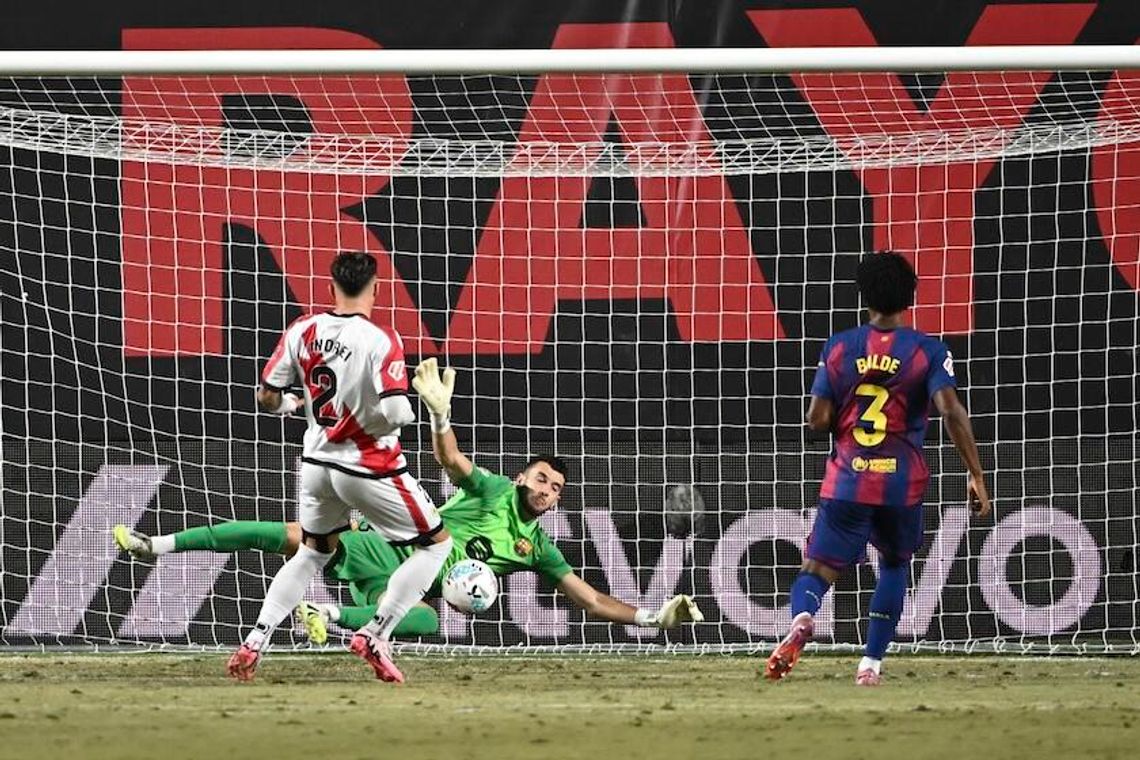 Liga hiszpańska - bramkarz Garcia uratował remis Barcelonie, krótki występ Lewandowskiego Liga hiszpańska - bramkarz Garcia uratował remis Barcelonie, krótki występ Lewandowskiego