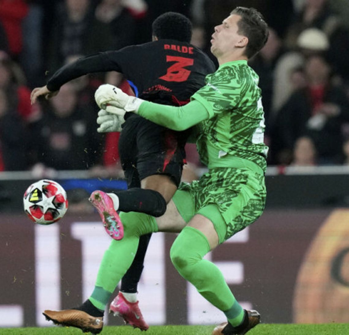Liga hiszpańska – media: błędy Szczęsnego na nowo rozpalają debatę o obsadzie bramki Barcelony