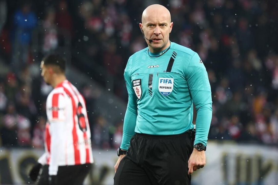 Liga Mistrzów - Marciniak będzie sędziować mecz w Neapolu Liga Mistrzów - Marciniak będzie sędziować mecz w Neapolu