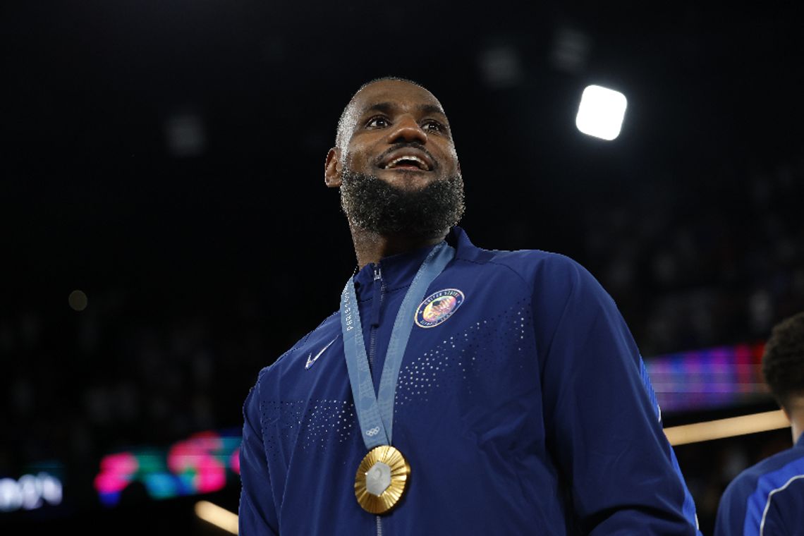 Liga NBA - LeBron James w Europie spędza wakacje i świętuje złoto olimpijskie