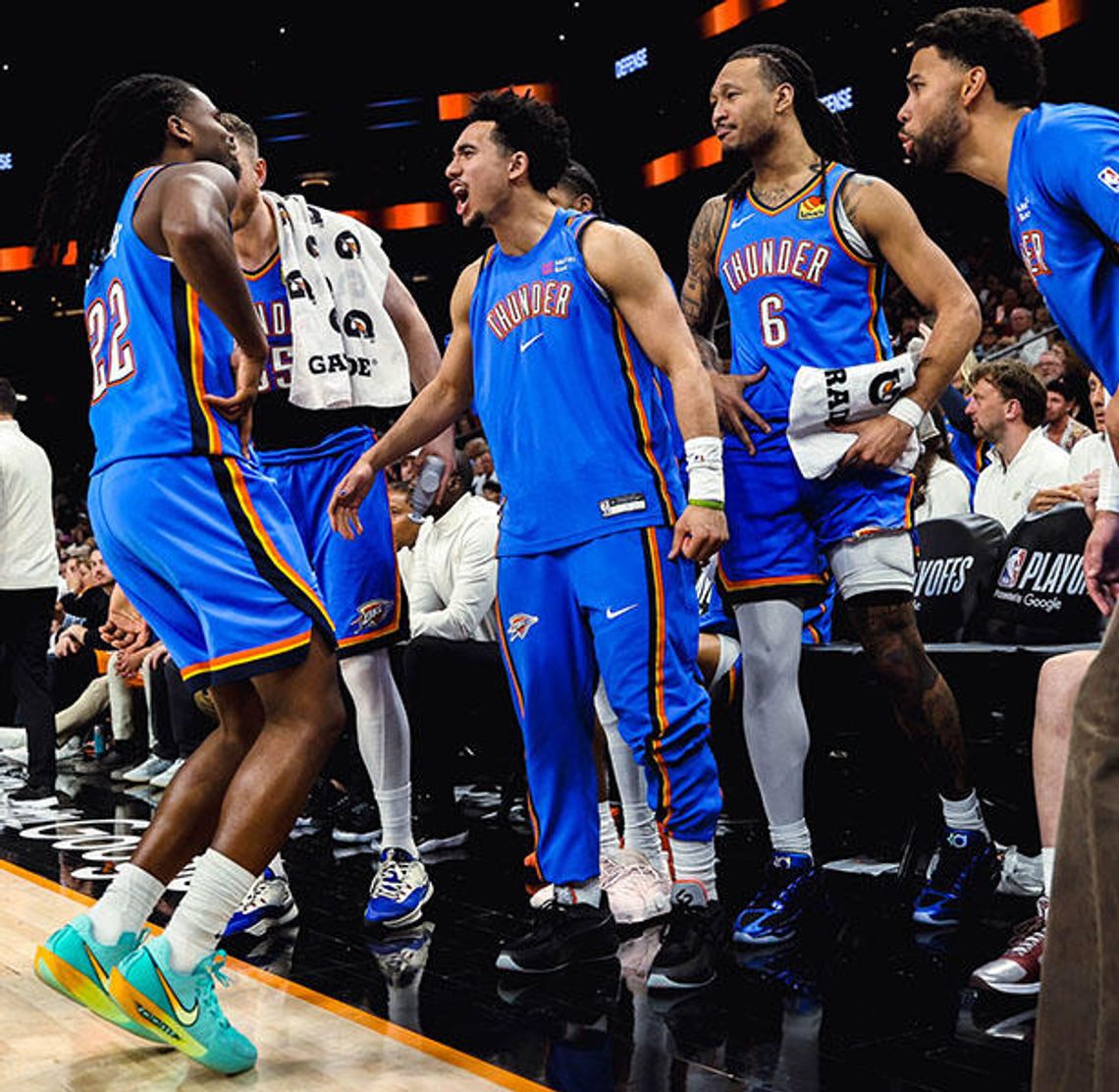 Liga NBA - obrońcy tytułu w drugiej rundzie play off