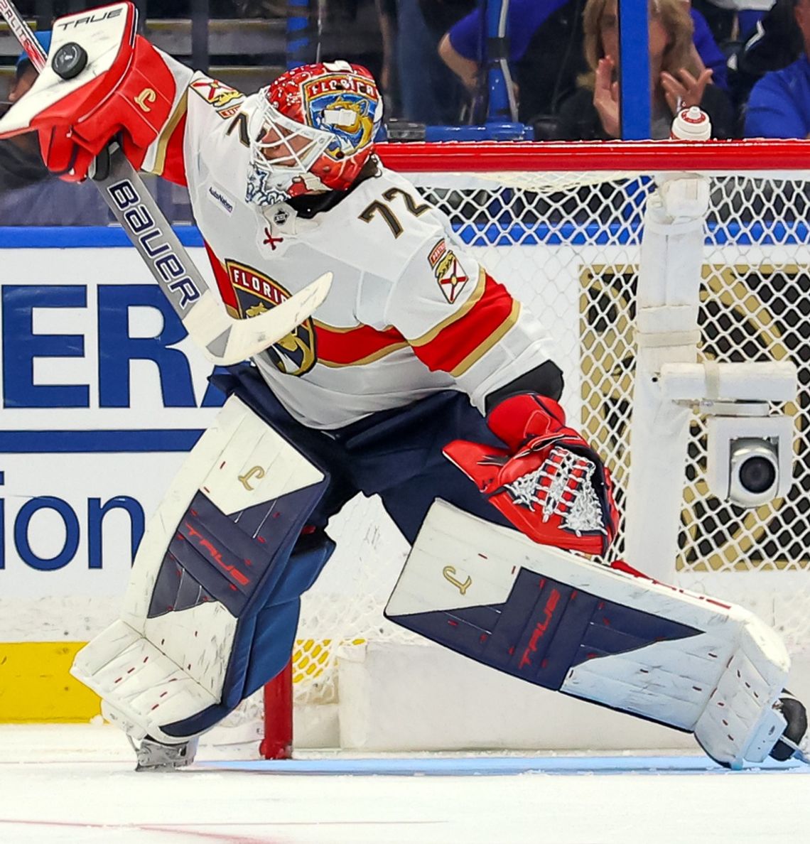 Liga NHL - mistrzowie znów zwycięscy, klęska Jets