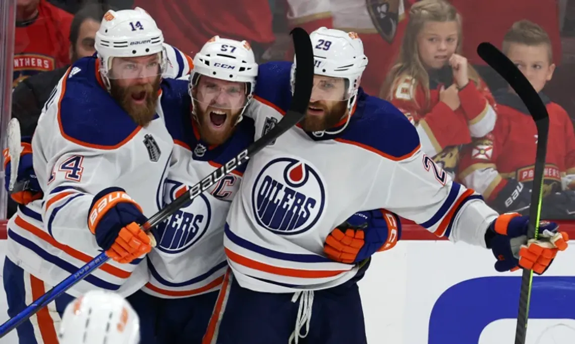 Liga NHL - Oilers odrabiają straty. Koronacja odroczona