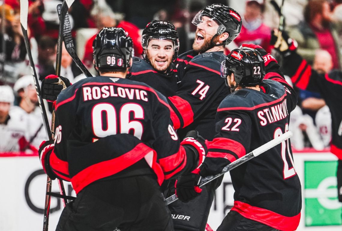 Liga NHL - trzecie zwycięstwa Hurricanes i Oilers