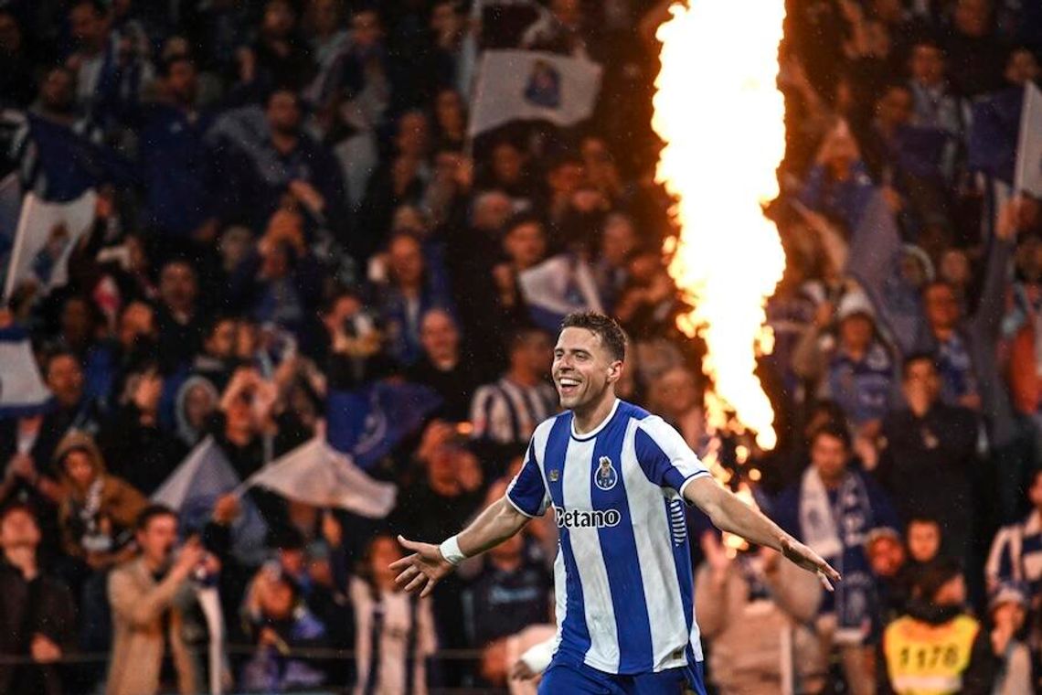 Liga portugalska - kradzież w domu Bednarka; piłkarzowi grożono nożem