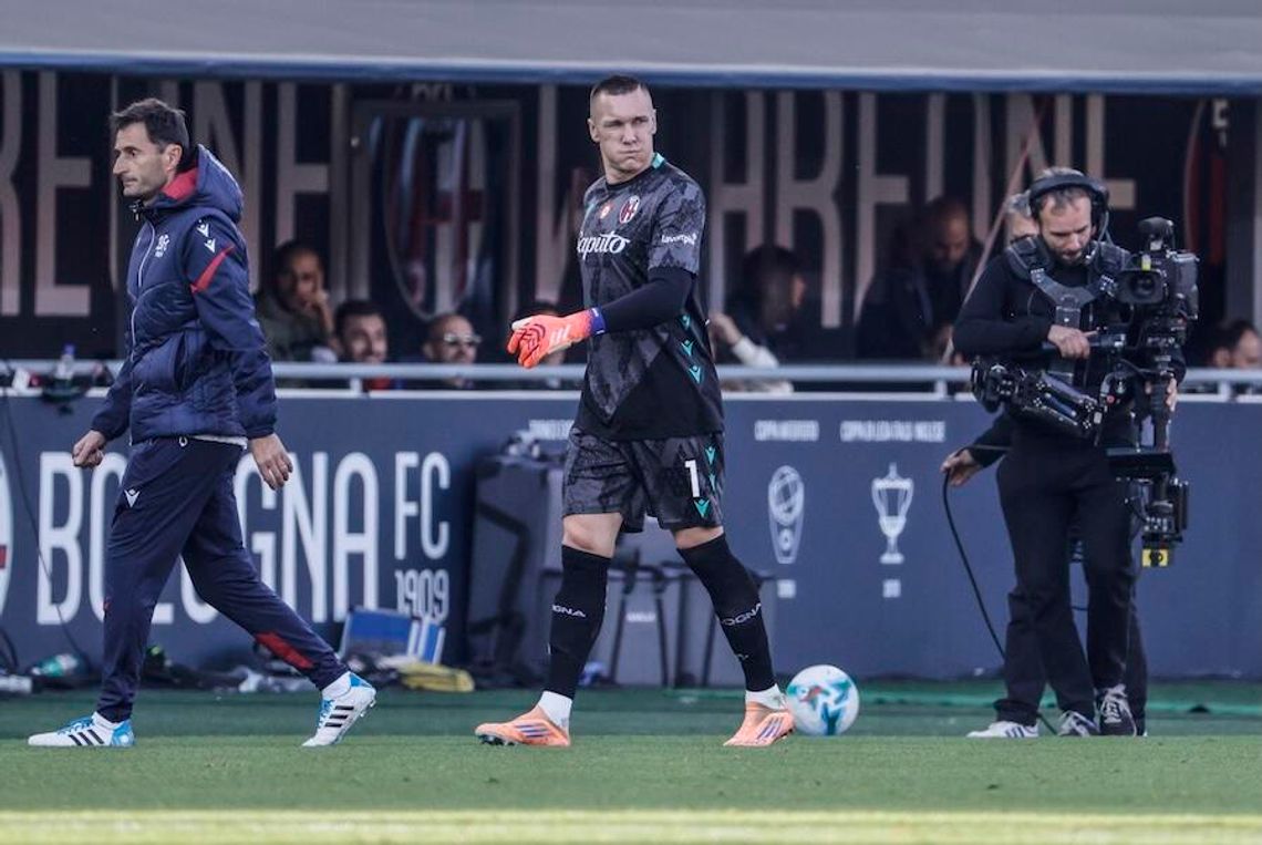 Liga włoska - kontuzja Skorupskiego, wygrana Bolonii z mistrzem