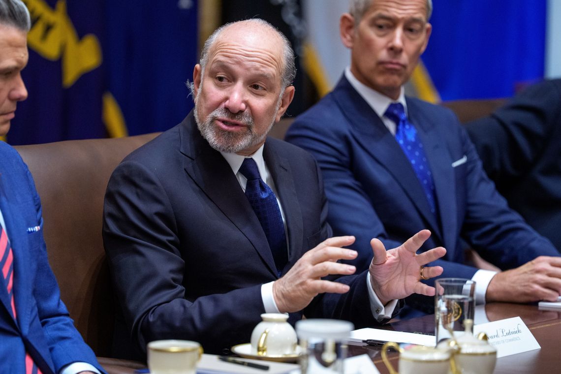 Lutnick przyznał, że odwiedził wyspę Epsteina, lecz twierdził, że nie utrzymywał z nim relacji