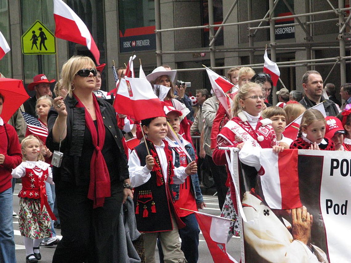 Manifestacja polskości na nowojorskiej Paradzie Pułaskiego