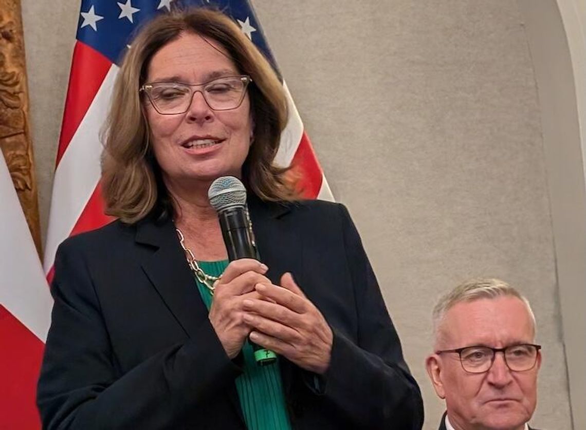 Marszałek Senatu RP Małgorzata Kidawa-Błońska spotkała się z Polonią chicagowską Marszałek Senatu RP Małgorzata Kidawa-Błońska spotkała się z Polonią chicagowską