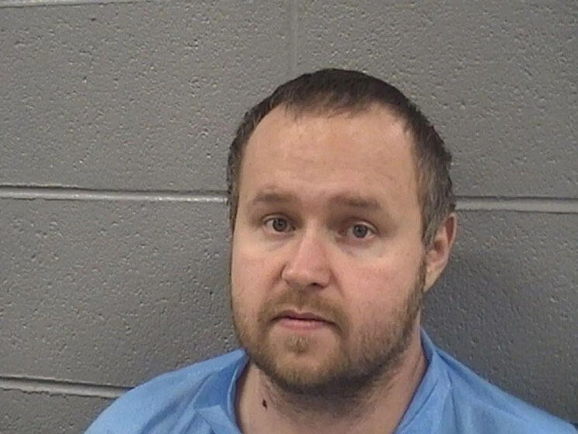 Matthew Sokolowski oskarżony po ugodzeniu nożem dwóch starszych osób na przedmieściach Matthew Sokolowski oskarżony po ugodzeniu nożem dwóch starszych osób na przedmieściach