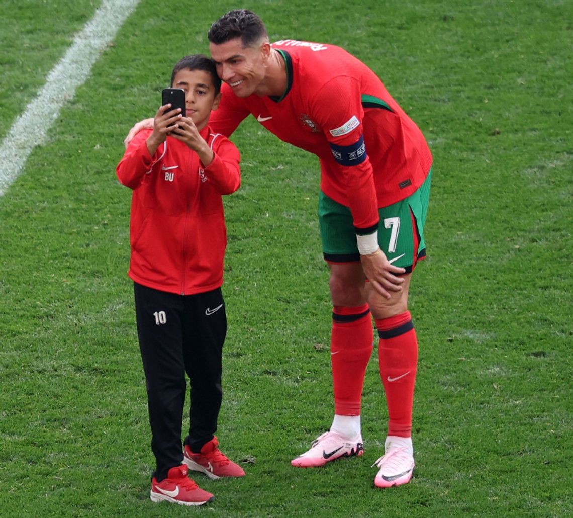 ME 2024 - Turcja - Portugalia 0:3. Selfie z Ronaldo