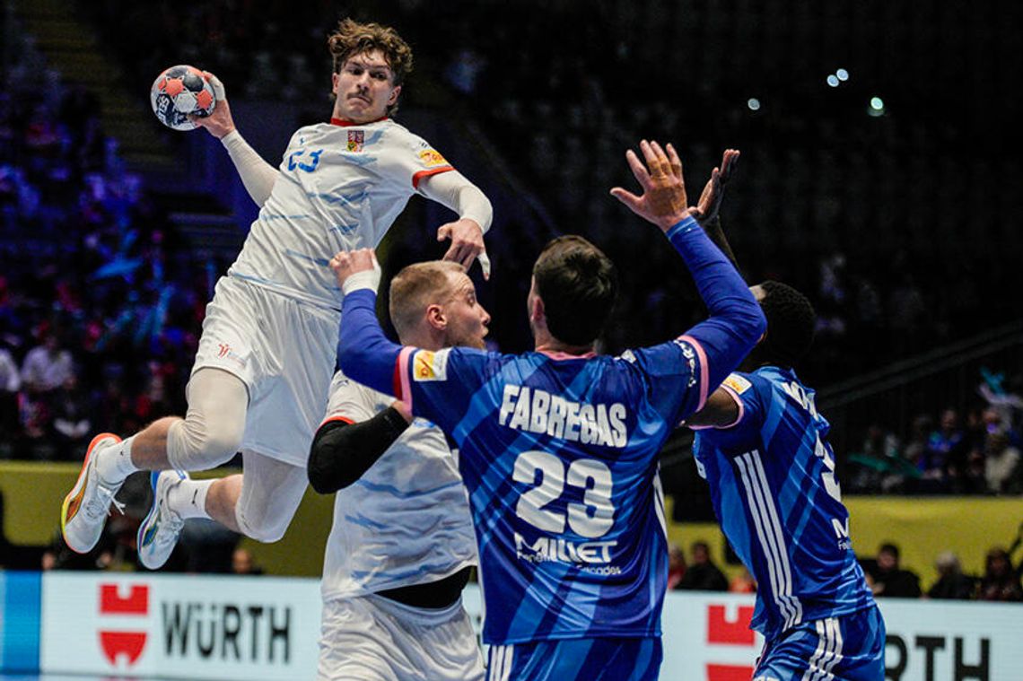 ME piłkarzy ręcznych - bez niespodzianek na inaugurację