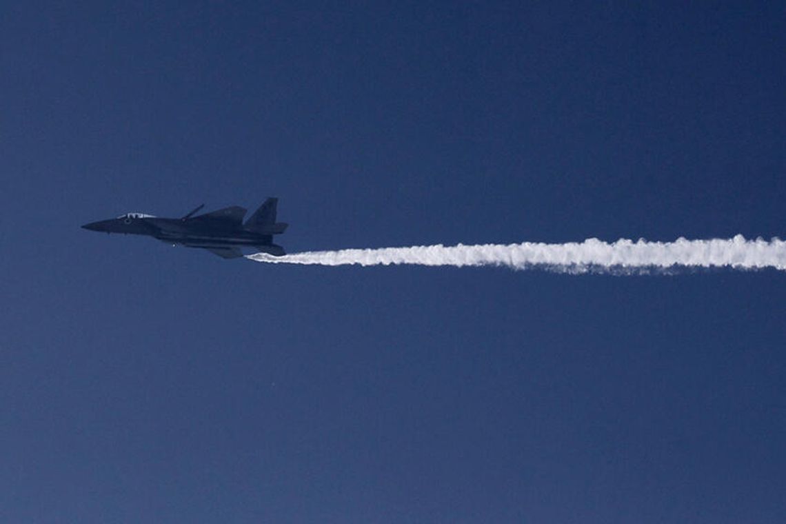 Media: dwóch pilotów katapultowało się ze strąconego nad Iranem amerykańskiego myśliwca