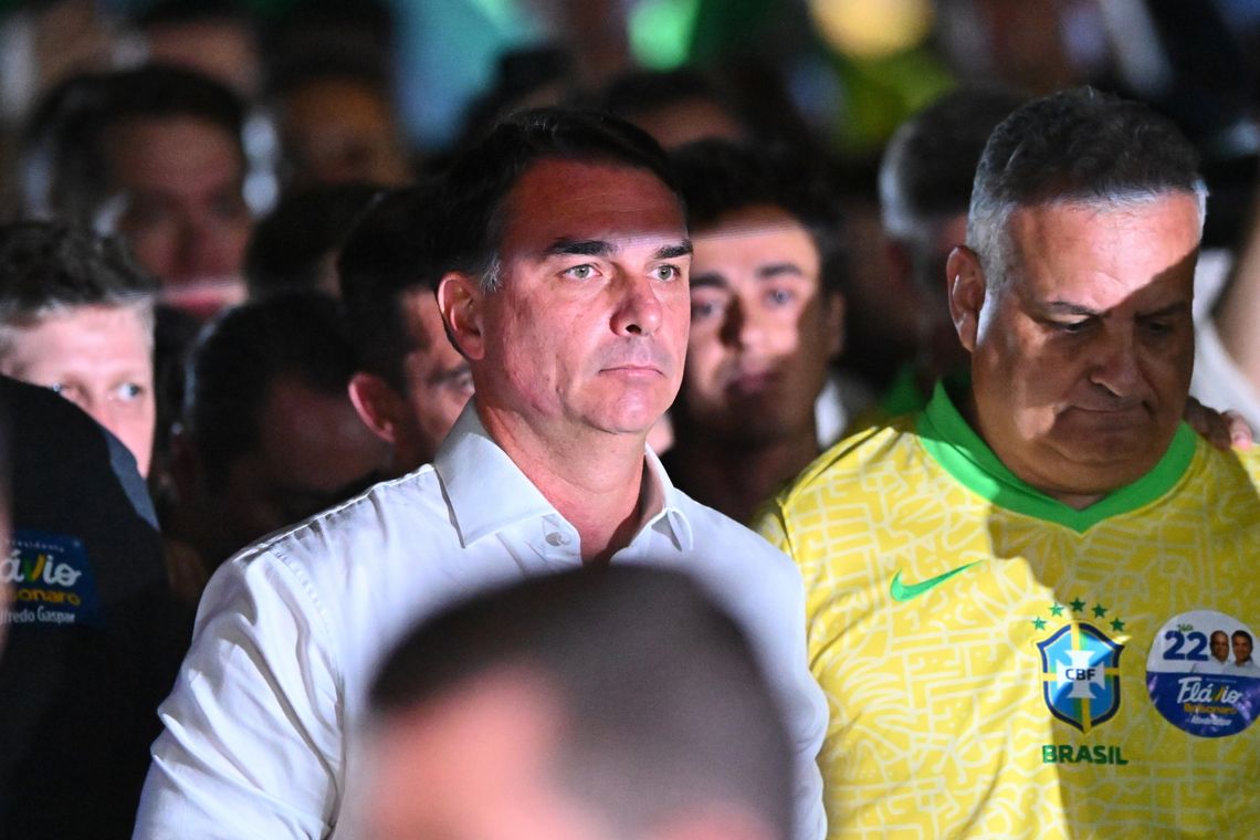 Media: Flavio Bolsonaro dotarł do USA, spotkał się z bratem Media: Flavio Bolsonaro dotarł do USA, spotkał się z bratem