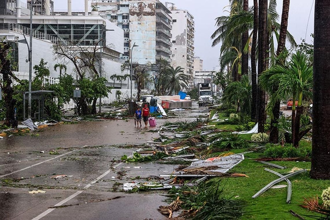 Meksyk. Liczba ofiar śmiertelnych huraganu Otis w Acapulco wzrosła do 30 (ZDJĘCIA)