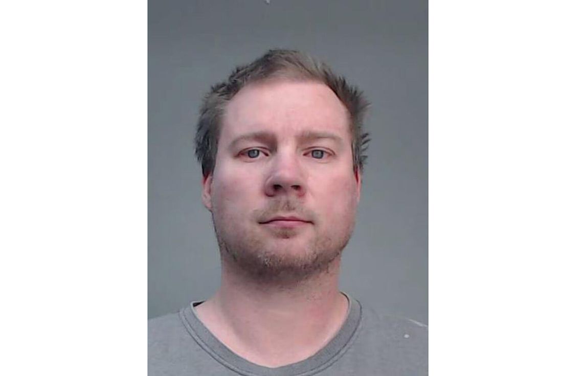 Michael Klosowski oskarżony o pobicie 7-letniego syna w Fox Lake