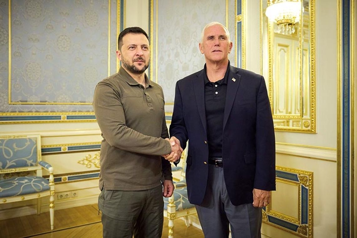 Mike Pence złożył niezapowiedzianą wizytę na Ukrainie