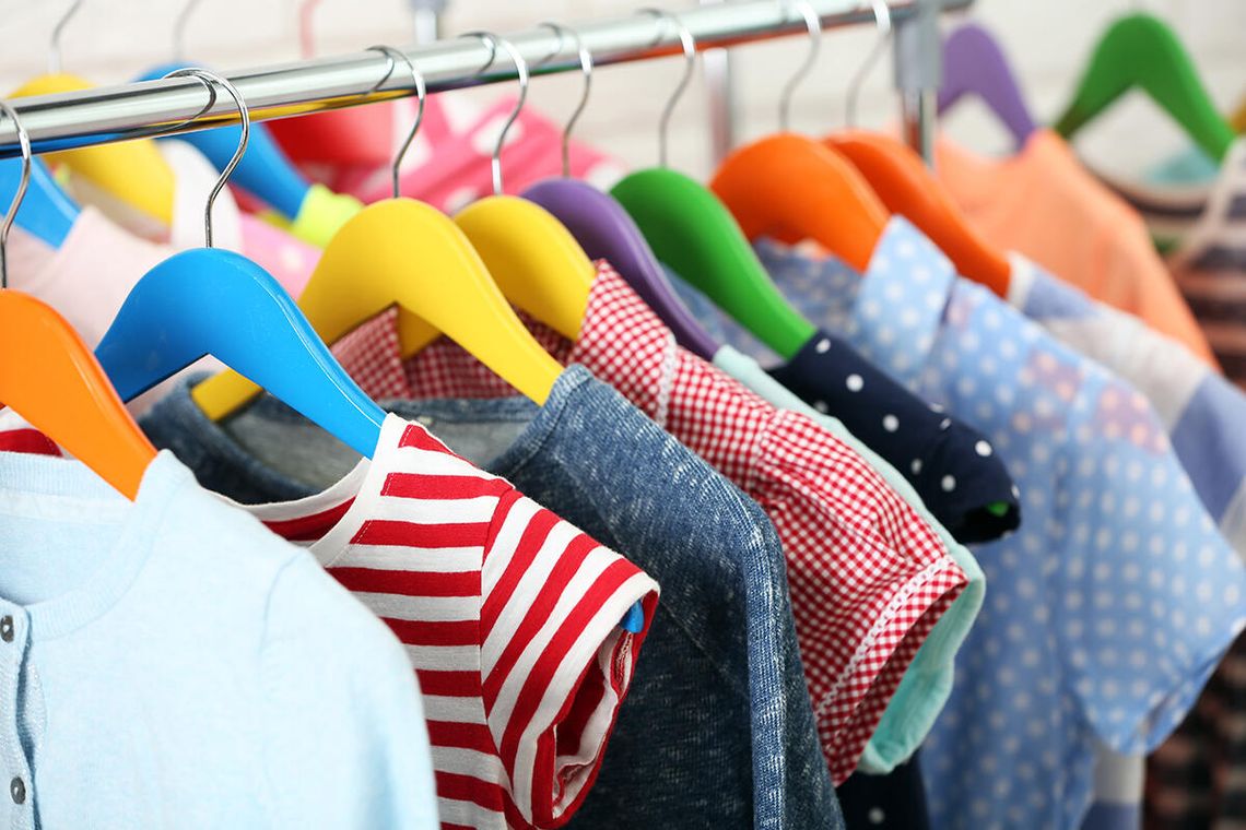 Modne, tanie dziecięce ubranka często zawierają ołów