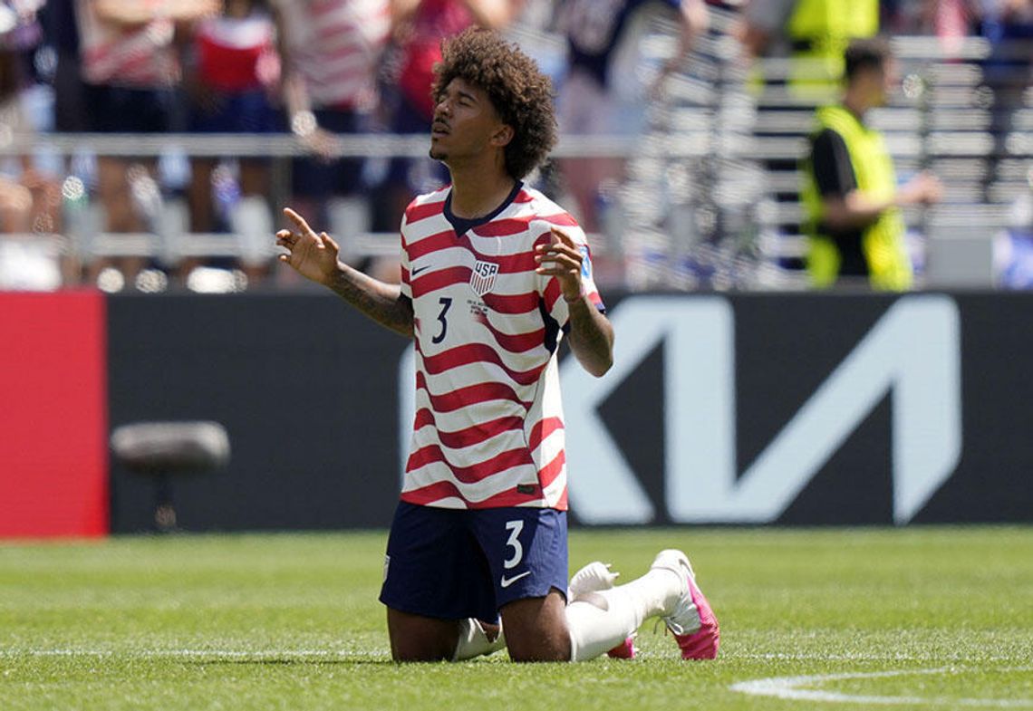 MŚ 2026 - USA - Tillman pochwalił się... zakrwawioną skarpetką MŚ 2026 - USA - Tillman pochwalił się... zakrwawioną skarpetką