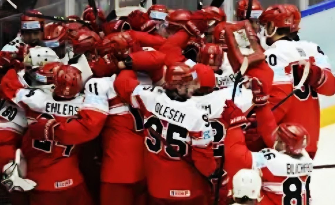 MŚ w hokeju - zwycięstwo Danii nad Kanadą poruszyło sportowy świat